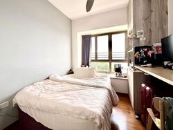 Waterfront Gold (D16), Condominium #579738481